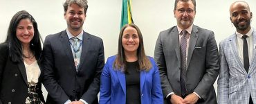 Deputada Adriana Ventura debate inclusão dos mais pobres no orçamento da União, destacando a importância de gerar riqueza e oportunidades.