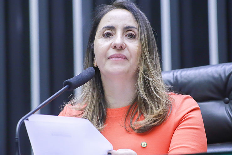 Deputada Adriana Ventura divulga prestação de contas referente ao 2º trimestre de 2024, destacando transparência e economia parlamentar.