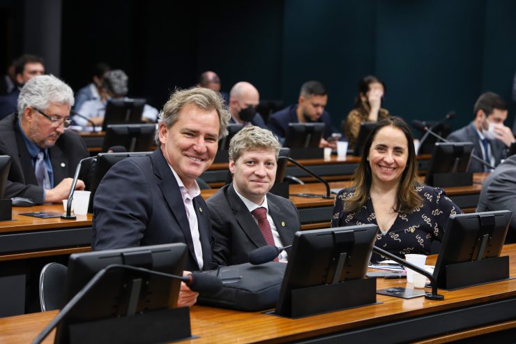 Deputada Adriana Ventura e deputados Marcel Van Hattem e Alexis Fontayne