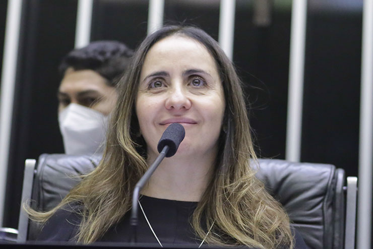 Em setembro, Adriana Ventura apresentou 10 proposições legislativas, incluindo indicações, projetos de lei e requerimentos de informação.